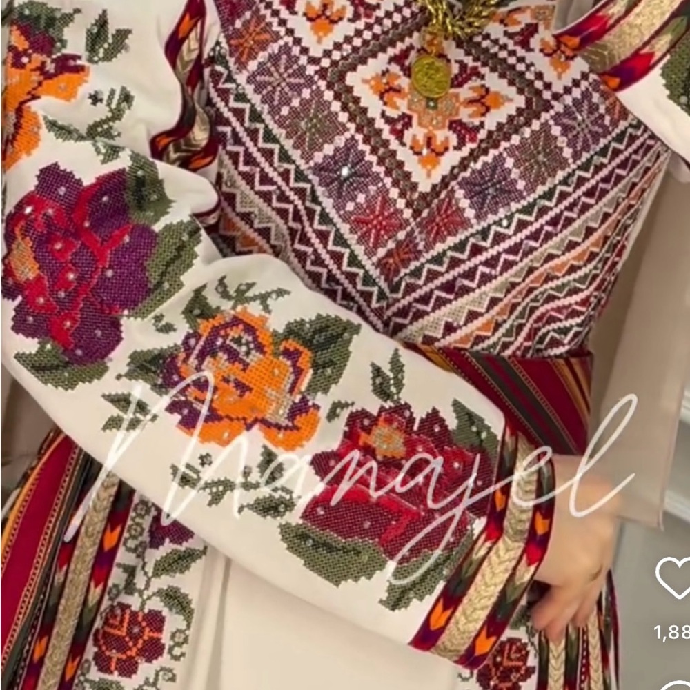 Floral Palestinian thobe